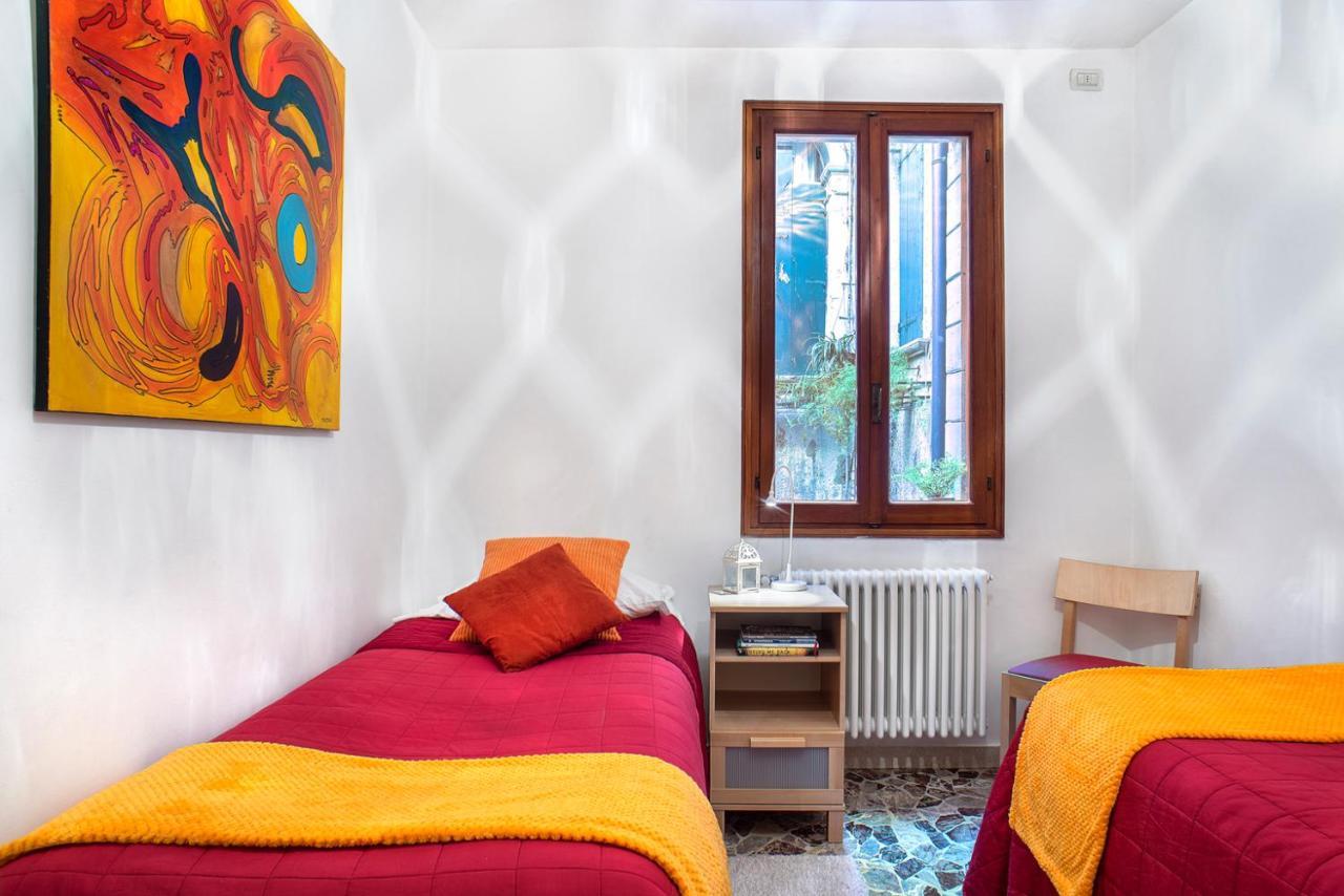 Acquarello - Like At In Heart Of Venecia